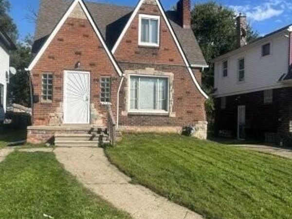 14740 Woodmont Avenue, Detroit, MI 48227