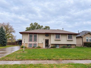 3208 N 11TH Street, CARTER LAKE, IA 51510