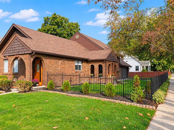 18900 Carlysle Street , Dearborn, Mi 48124