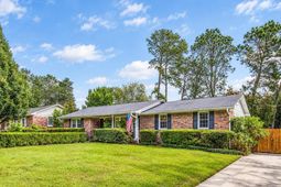 1817 Rosemary Drive  photo 4