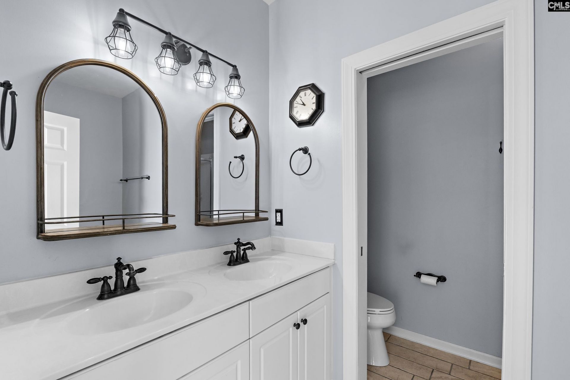 146 Excaliber Court  Photo 15