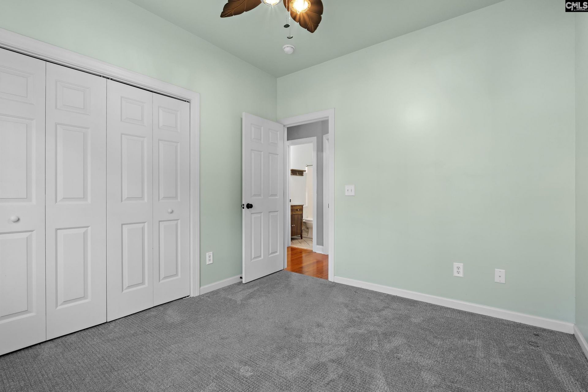 146 Excaliber Court  Photo 18