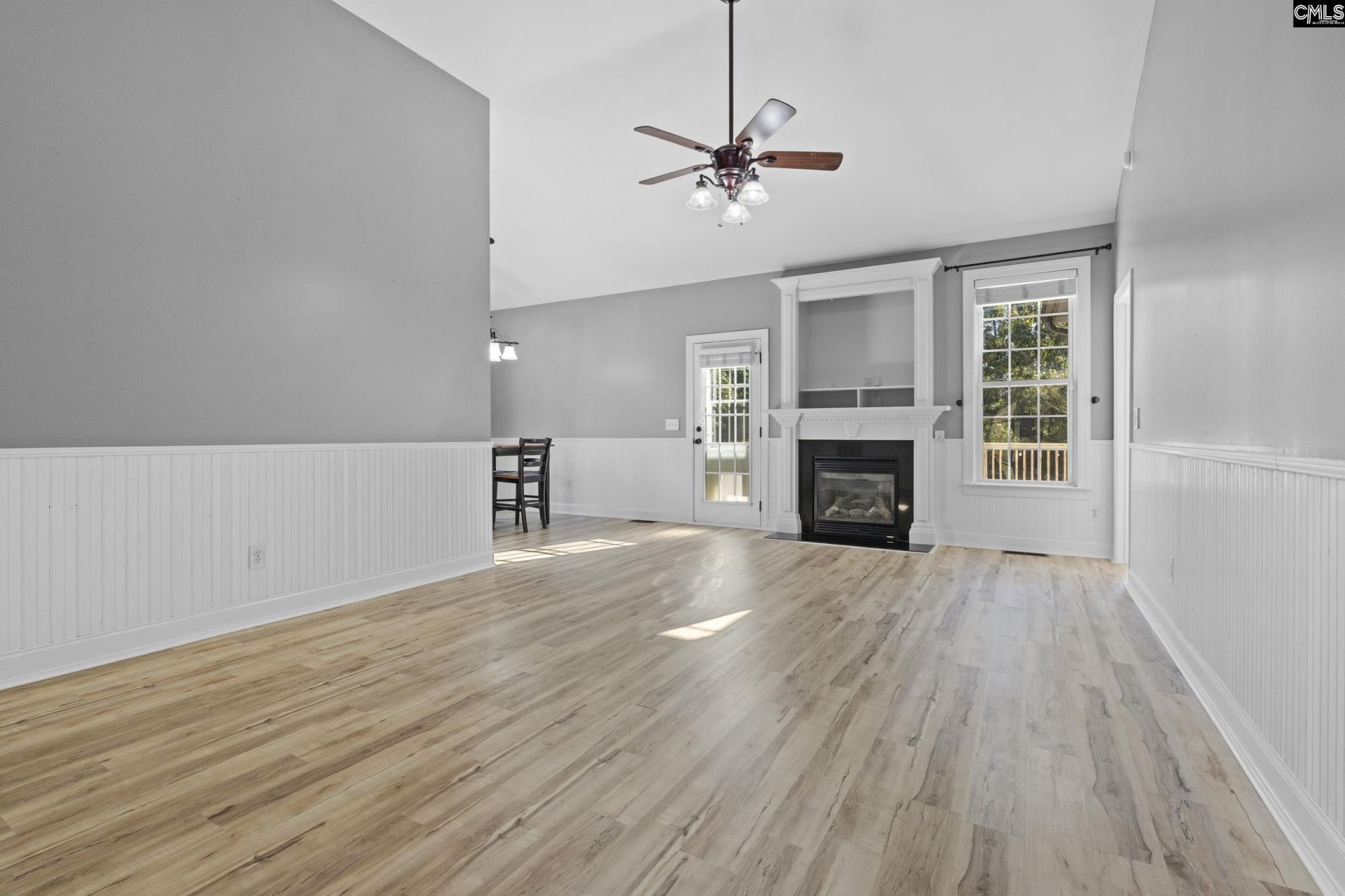 146 Excaliber Court  Photo 6