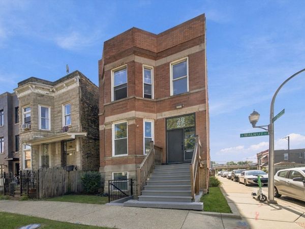 2825 W Walnut Street, Chicago, IL 60612