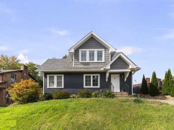 1718 Spring Street , Davenport, IA 52803