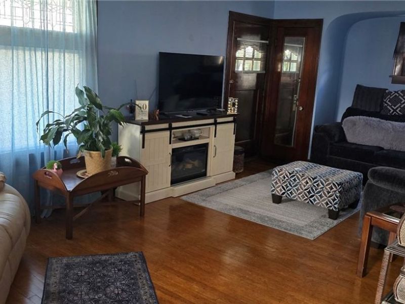8312 Garfield Boulevard, Garfield Heights, OH 44125 Photo 2