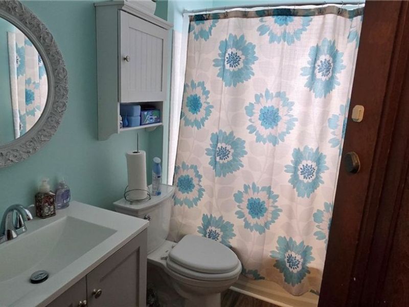 8312 Garfield Boulevard, Garfield Heights, OH 44125 Photo 5