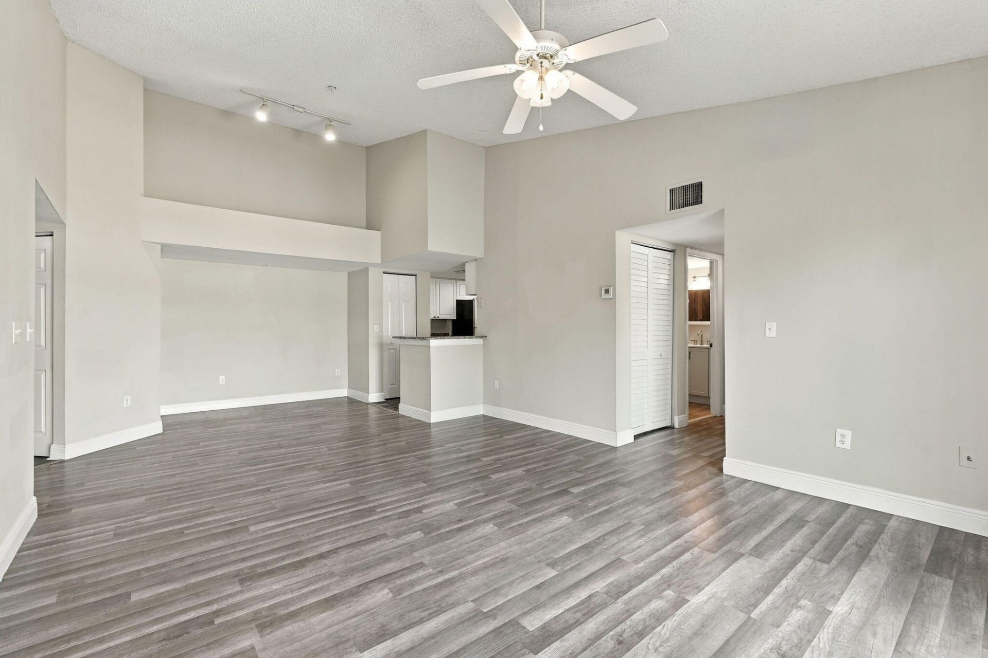 1400 Crestwood Court S, Unit 1410, Royal Palm Beach, FL 33411 Photo