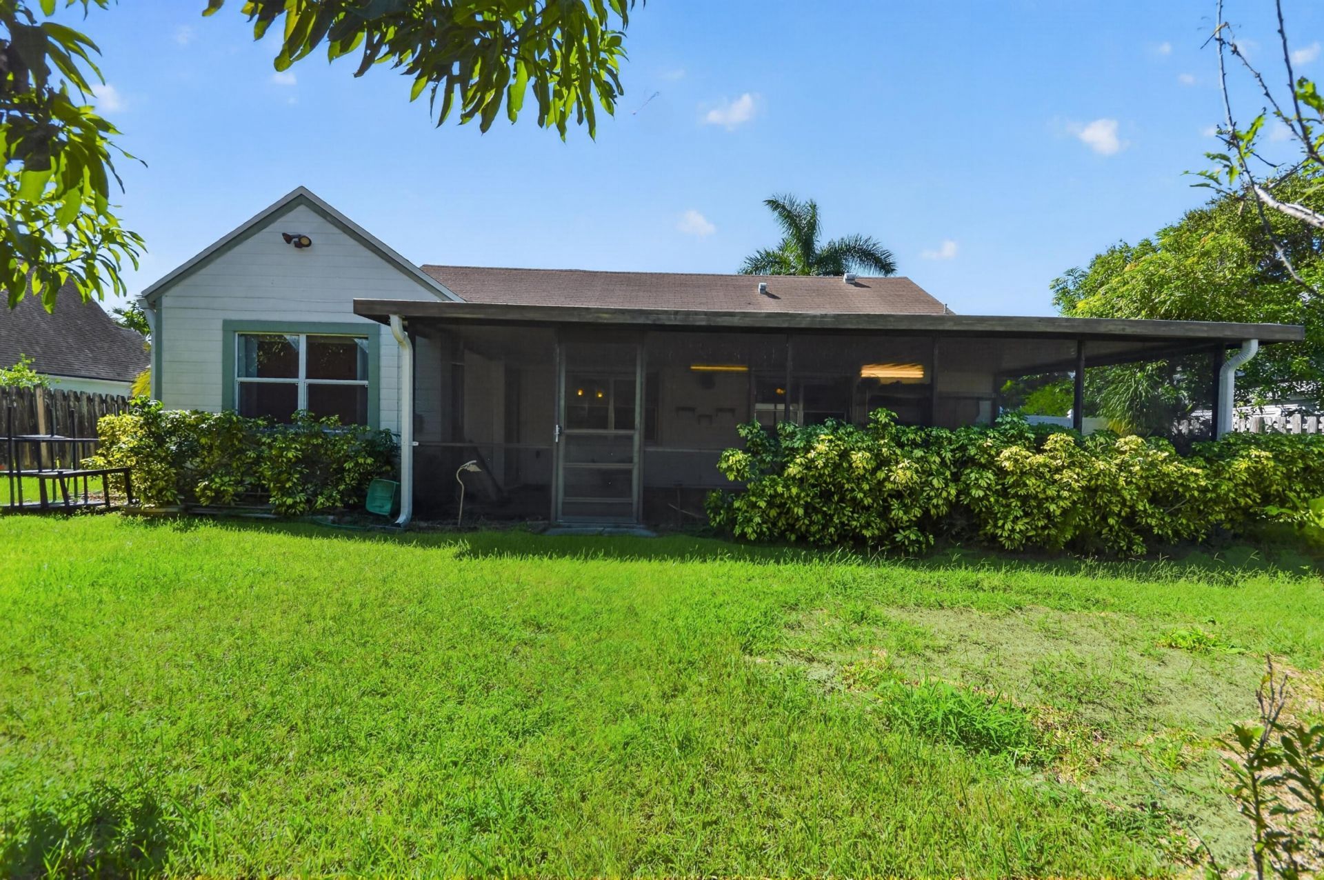 9 Cedar Circle, Boynton Beach, FL 33436 Photo