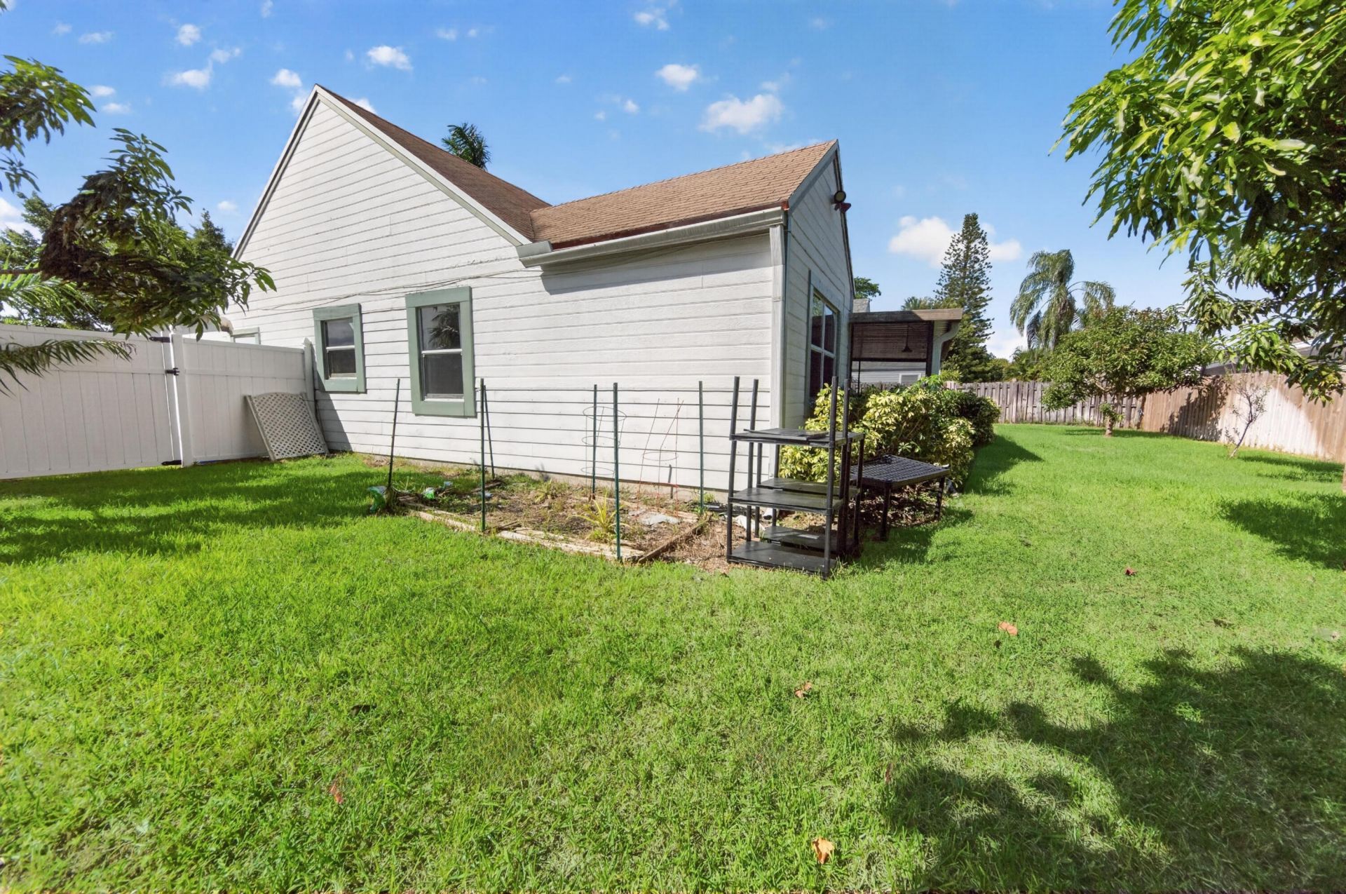 9 Cedar Circle, Boynton Beach, FL 33436 Photo