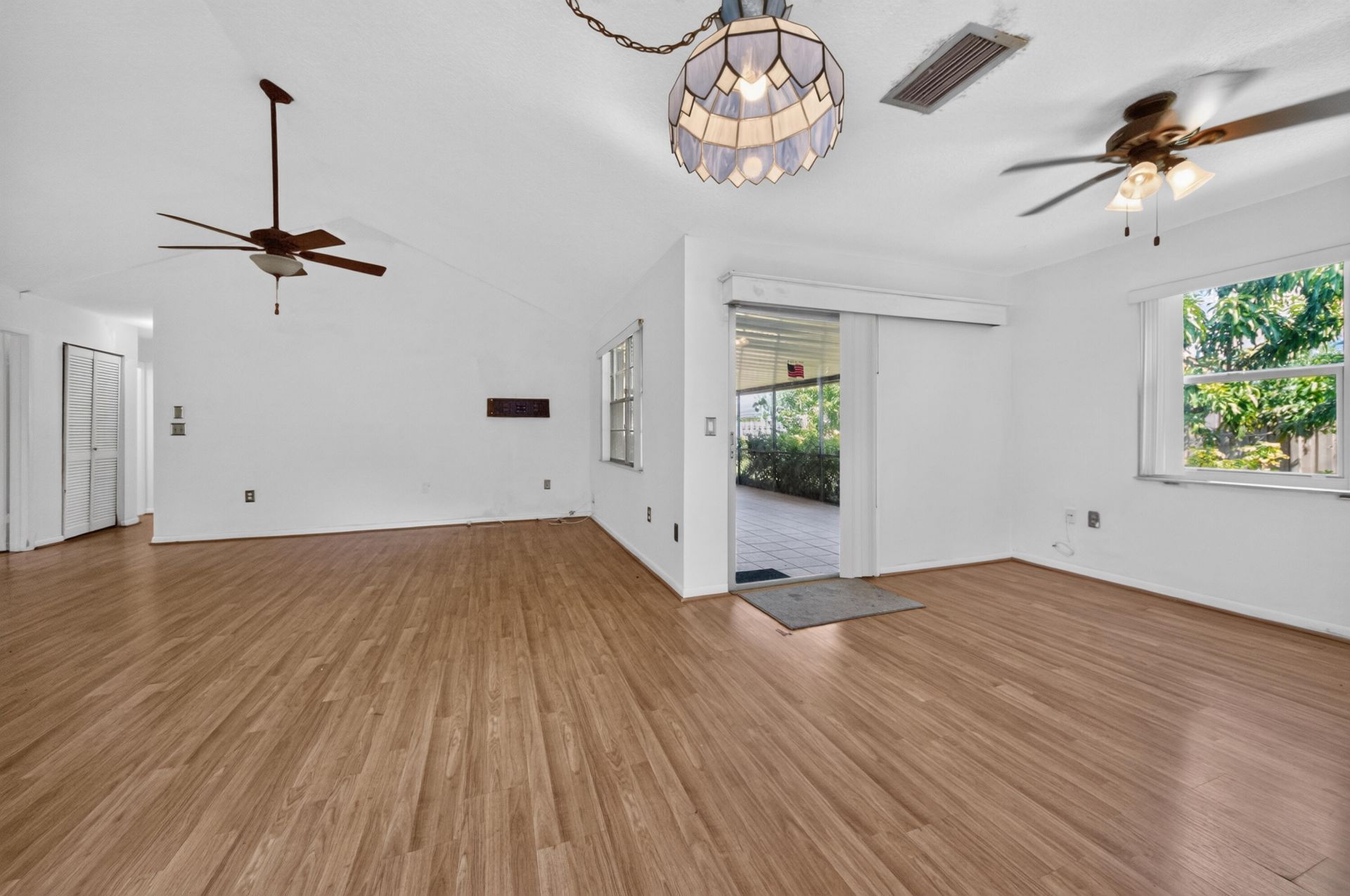 9 Cedar Circle, Boynton Beach, FL 33436 Photo