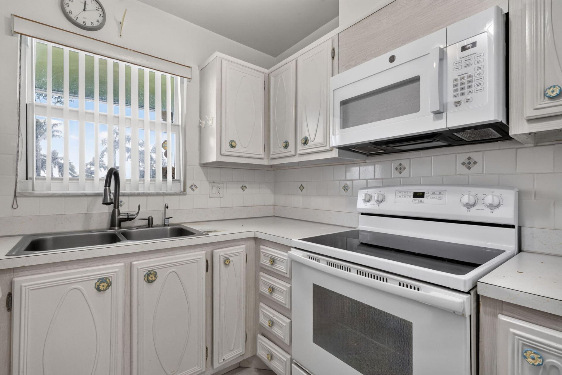 211 Country Lane, Unit A, Boynton Beach, FL 33435 Photo