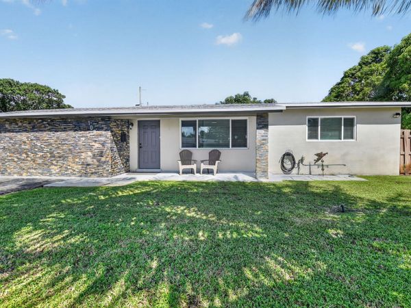 103 SW 14th Street, Deerfield Beach, FL 33441