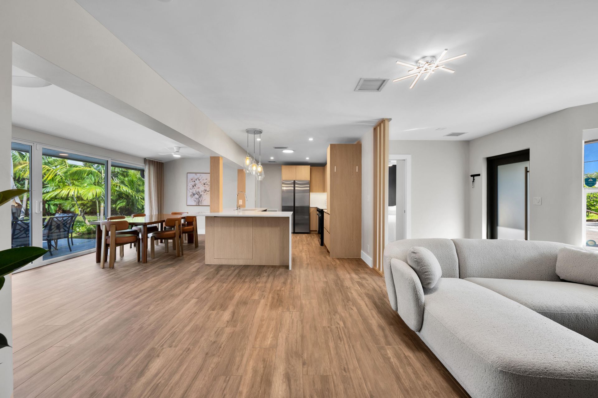 1011 SE 2nd Avenue, Pompano Beach, FL 33060 Photo