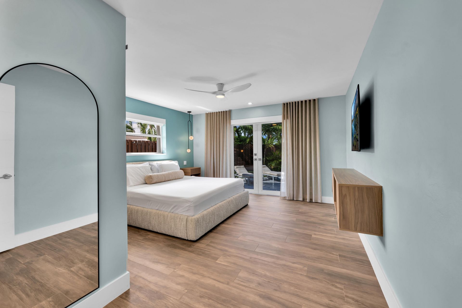1011 SE 2nd Avenue, Pompano Beach, FL 33060 Photo