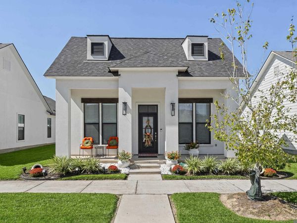 10132 Alderman Dr, Baton Rouge, LA 70818