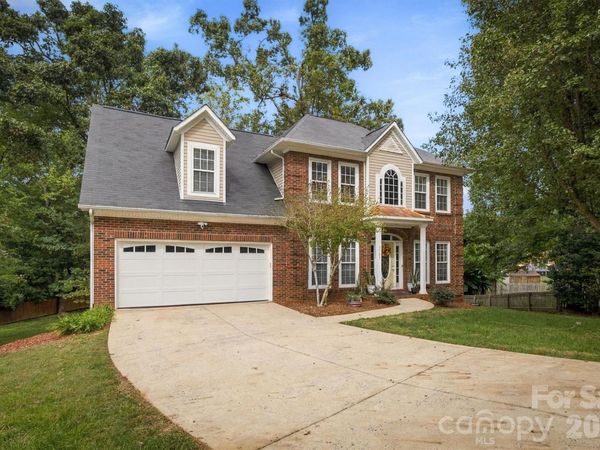 2183 13th Street Court NE, Hickory, NC 28601