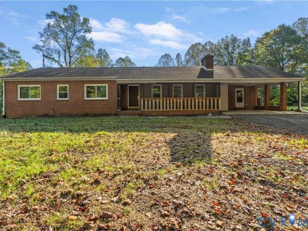 2305 Country Lane , Maidens, VA 23102