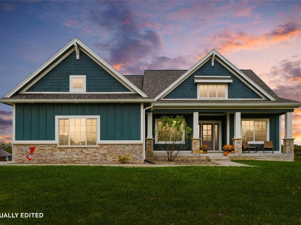 3085 Willow Lane, Pella, IA 50219