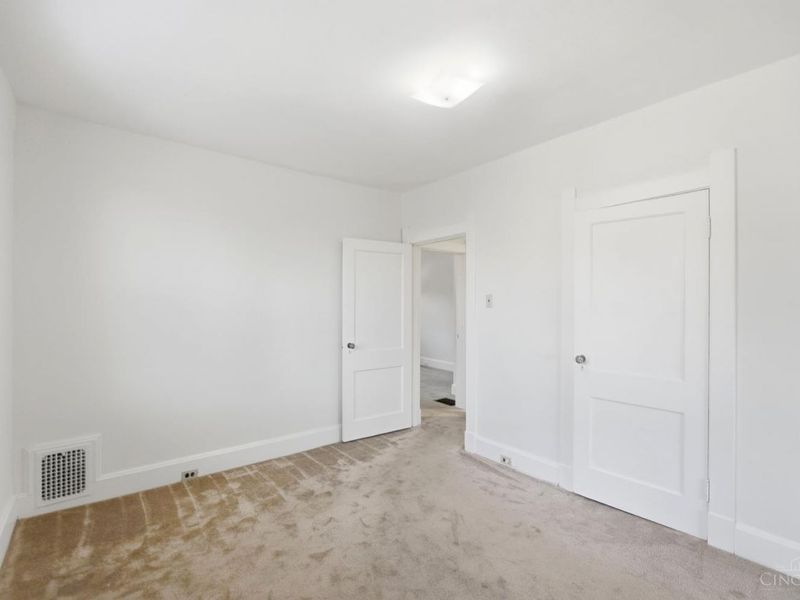 577 Evanswood Place, Cincinnati, OH 45220 Photo 27