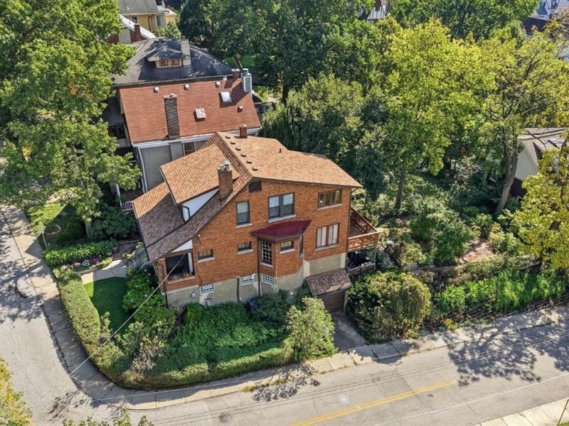 577 Evanswood Place, Cincinnati, OH 45220 Photo 5