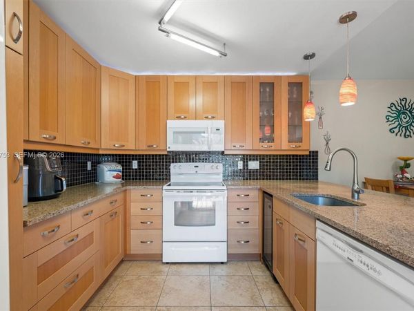 920 SW 118th Ter , Davie, FL 33325