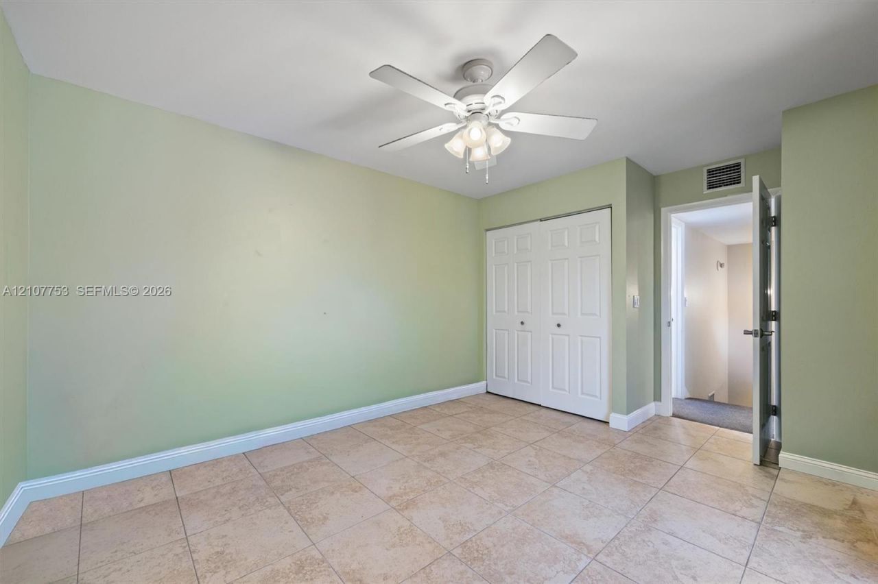 920 SW 118th Ter , Davie, FL 33325 Photo
