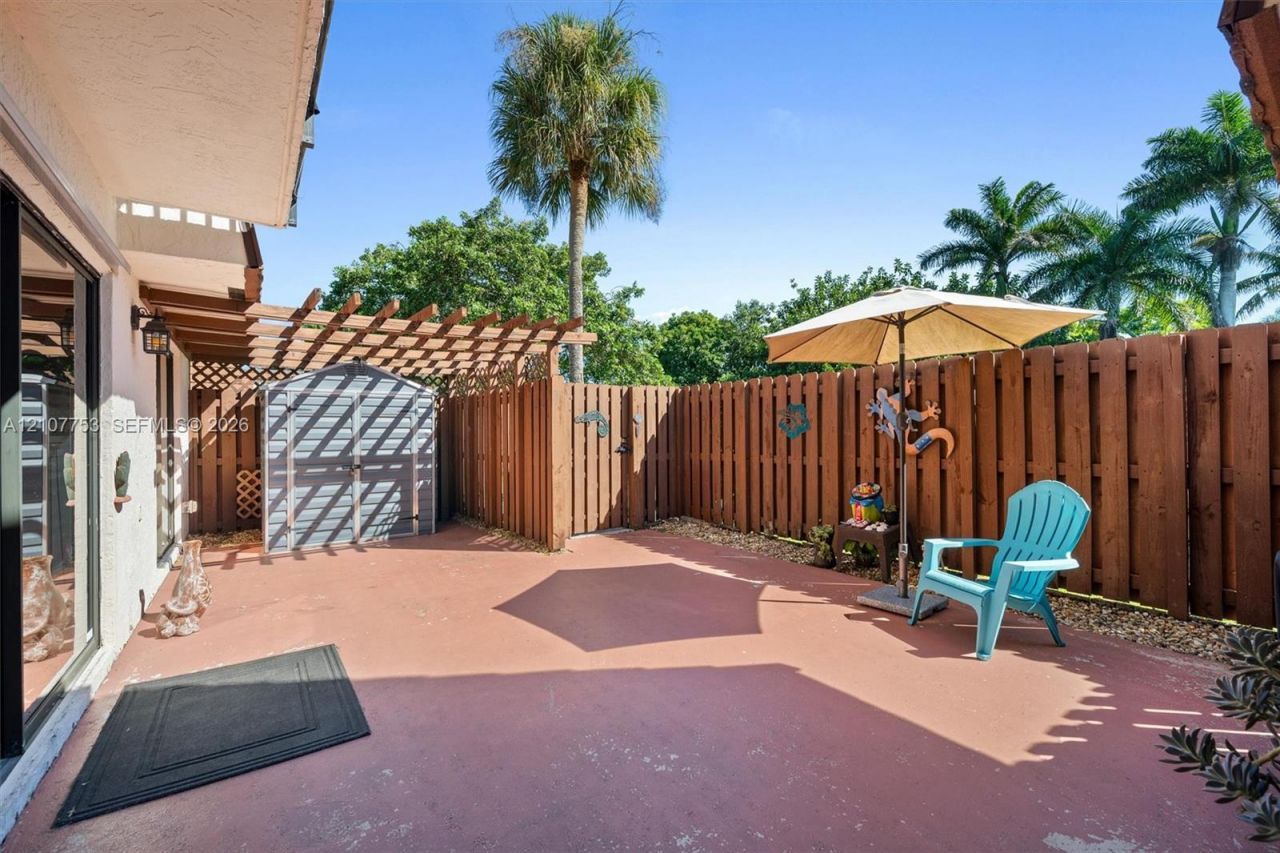 920 SW 118th Ter , Davie, FL 33325 Photo