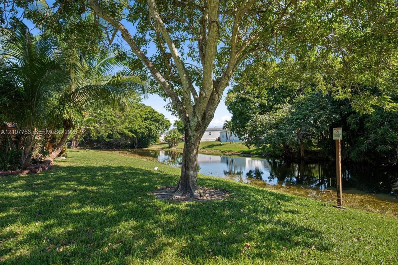 920 SW 118th Ter , Davie, FL 33325 Photo