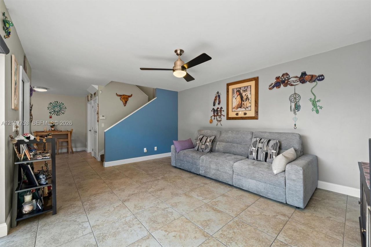 920 SW 118th Ter , Davie, FL 33325 Photo