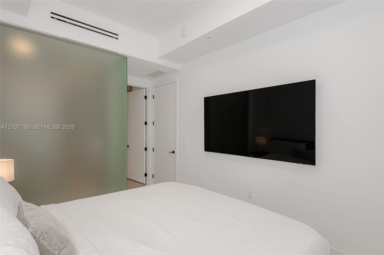 1030 15th St , Unit 214, Miami Beach, FL 33139 Photo