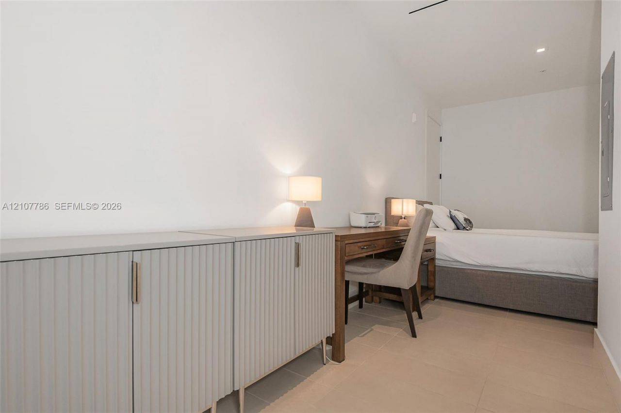 1030 15th St , Unit 214, Miami Beach, FL 33139 Photo