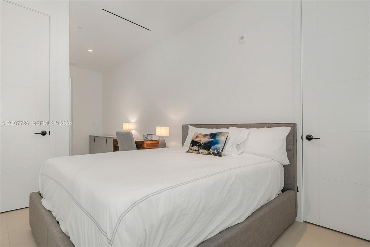 1030 15th St , Unit 214, Miami Beach, FL 33139 Photo