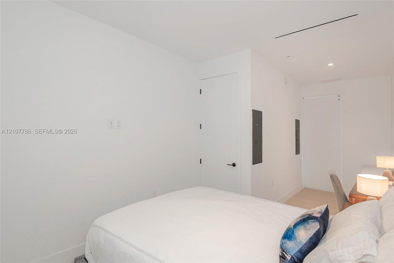 1030 15th St , Unit 214, Miami Beach, FL 33139 Photo