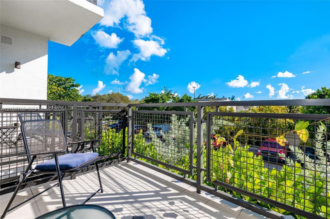 1030 15th St , Unit 214, Miami Beach, FL 33139 Photo