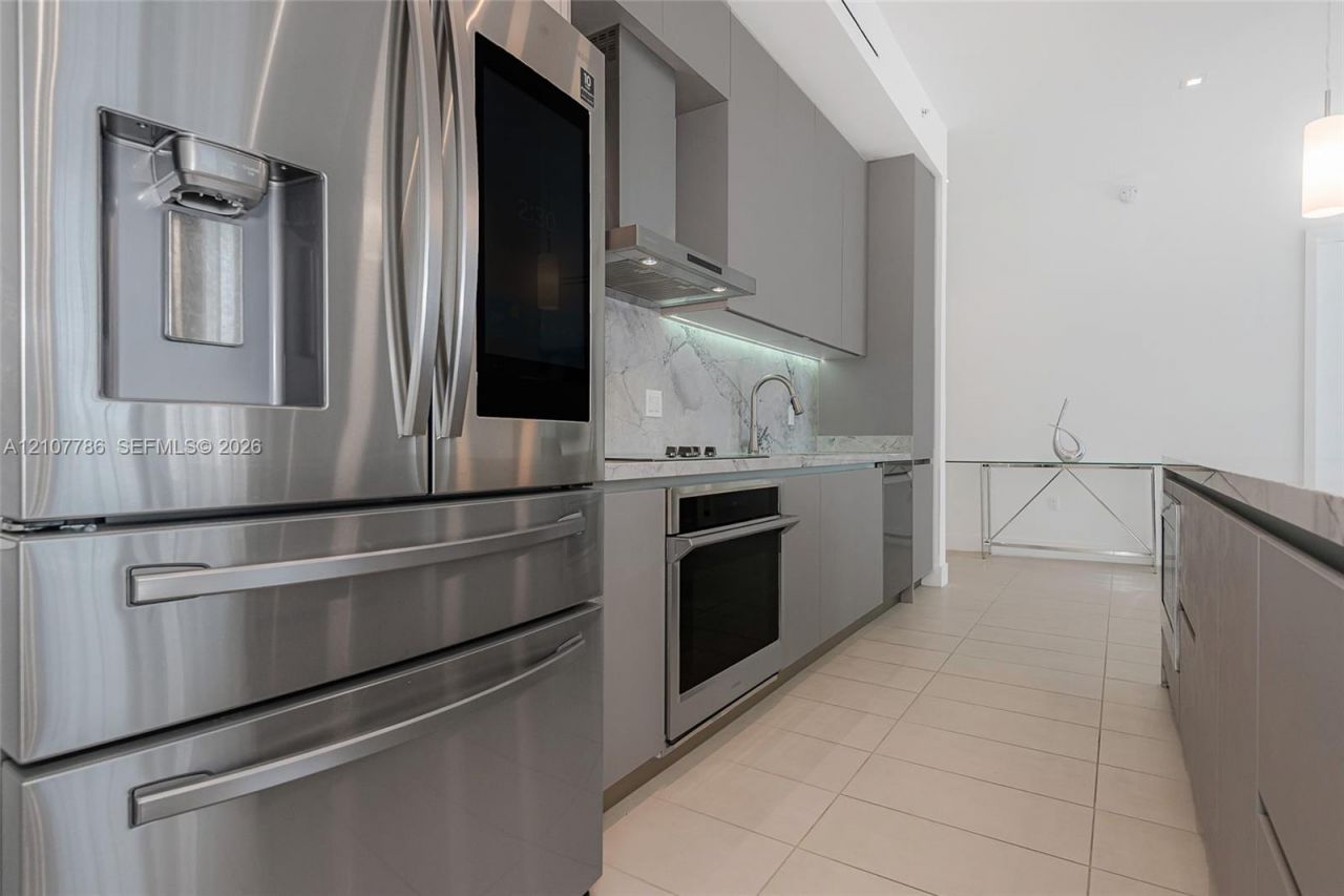 1030 15th St , Unit 214, Miami Beach, FL 33139 Photo