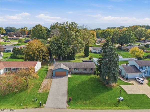 8508 Kellydale Street NW, Massillon, OH 44646