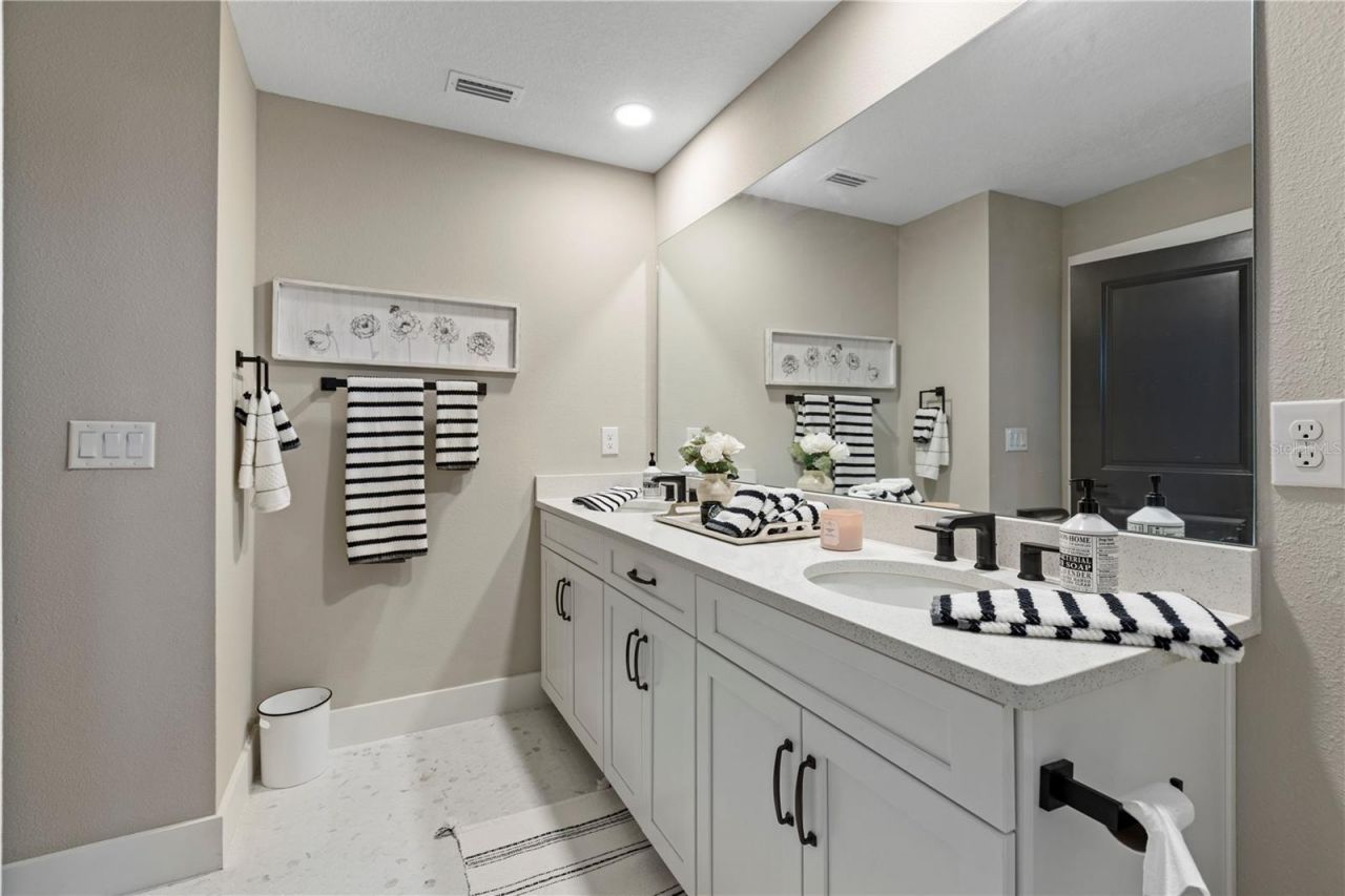 12842 Pinnacle Lane, Venice, FL 34293 Photo
