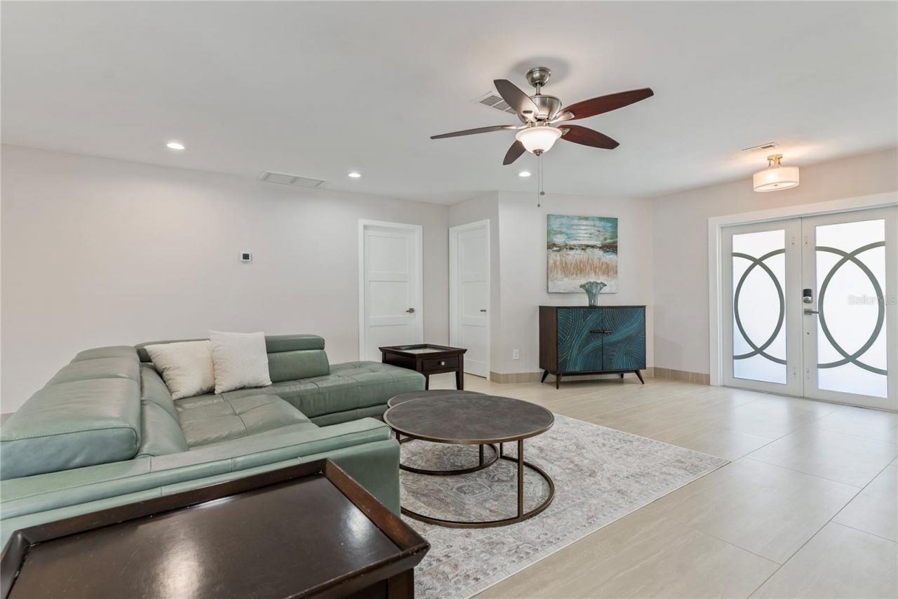 404 Harbor Drive S, Indian Rocks Beach, FL 33785 Photo
