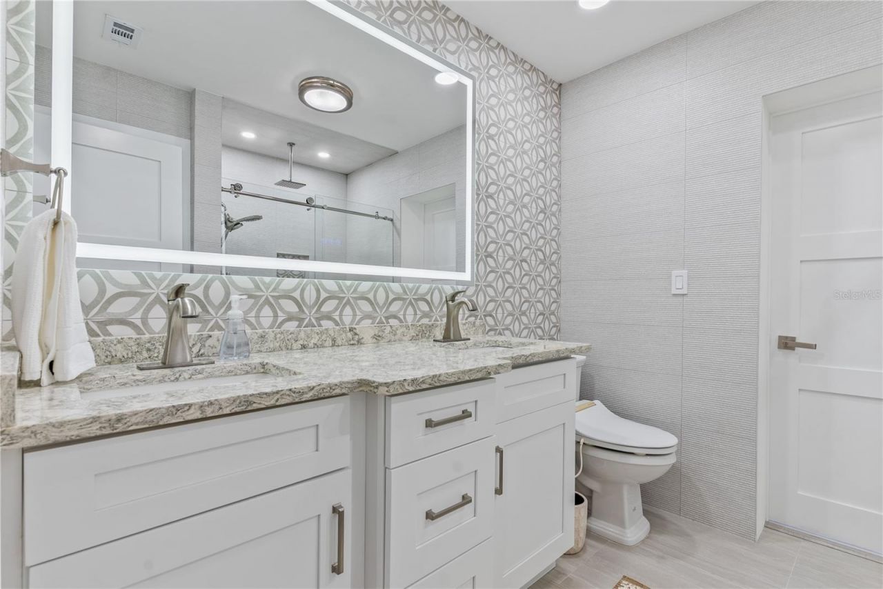404 Harbor Drive S, Indian Rocks Beach, FL 33785 Photo