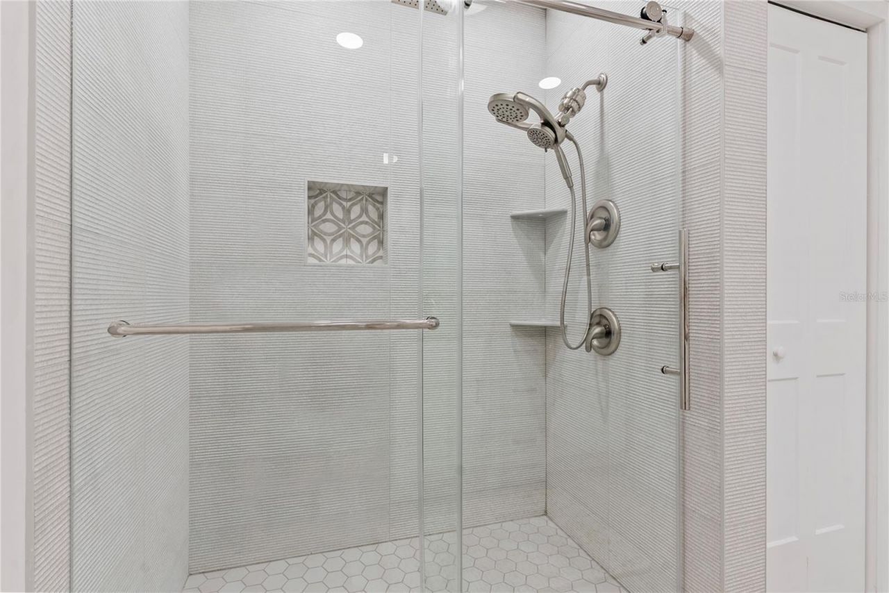 404 Harbor Drive S, Indian Rocks Beach, FL 33785 Photo