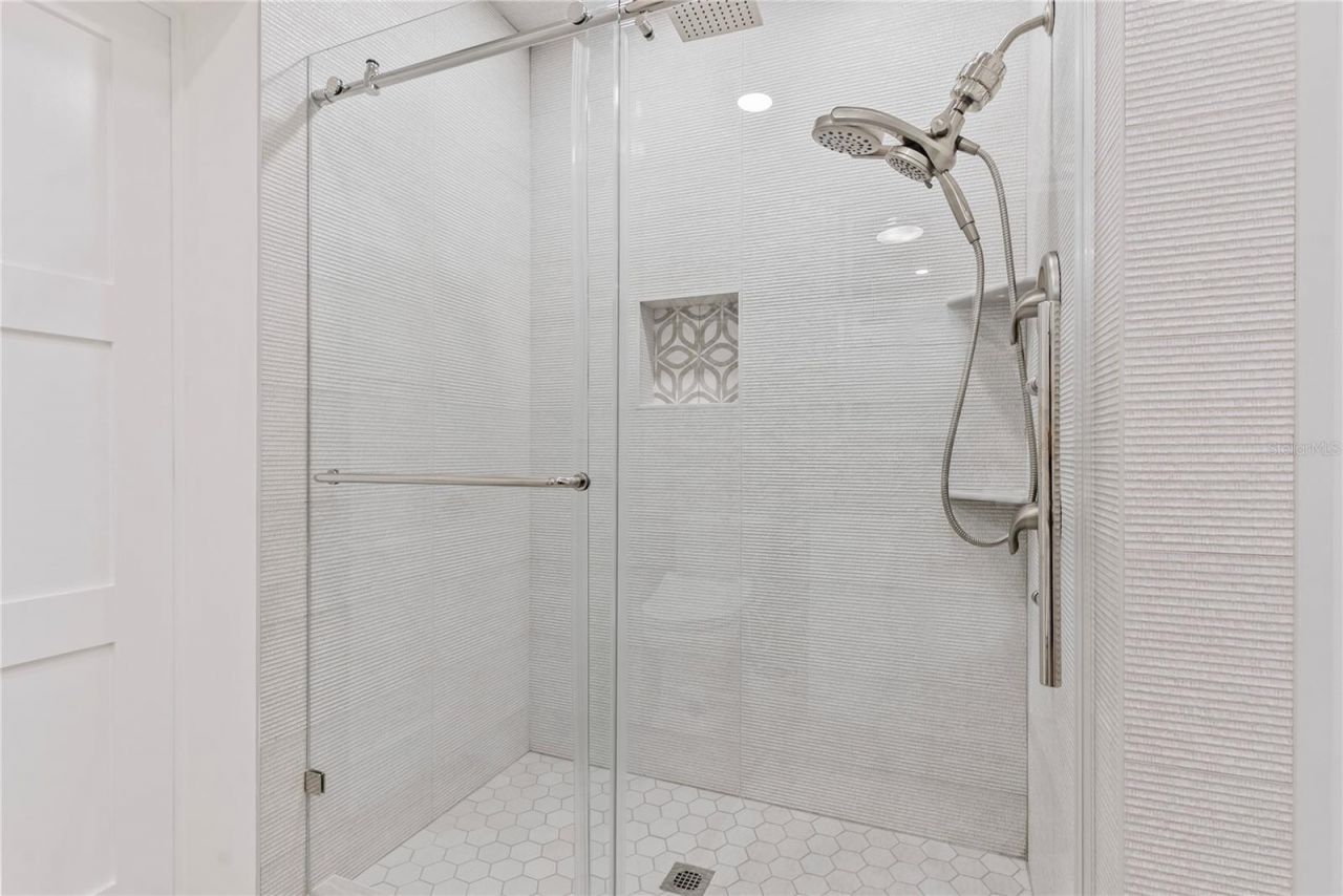404 Harbor Drive S, Indian Rocks Beach, FL 33785 Photo