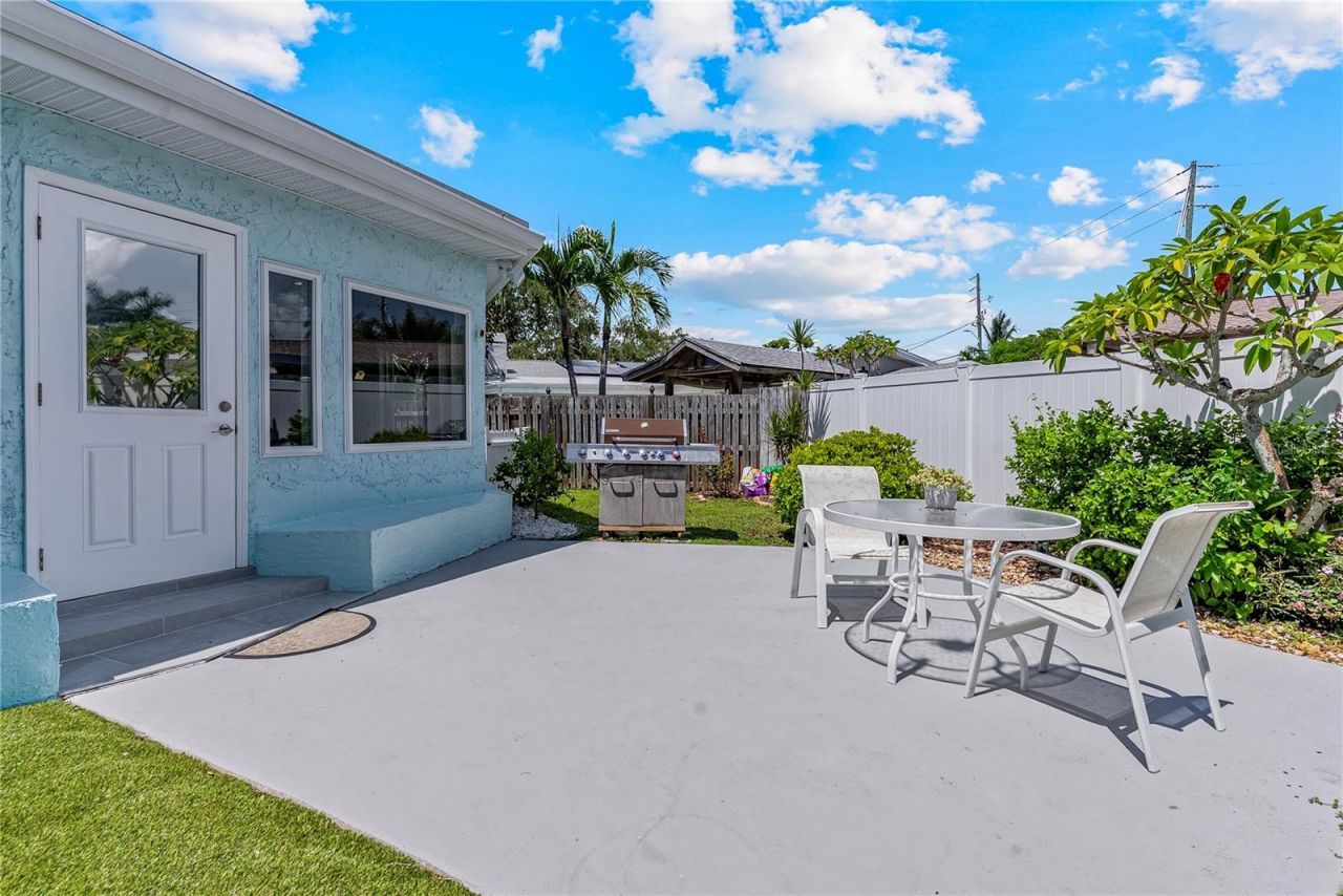 404 Harbor Drive S, Indian Rocks Beach, FL 33785 Photo