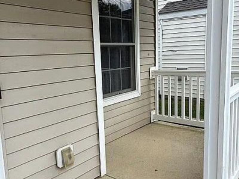 6058 Treaty Lane, Unit 186, Galloway, OH 43119 Photo 3