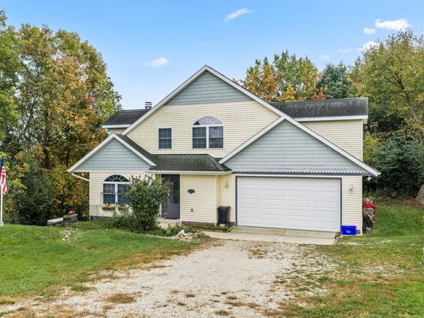 W1026 Ski Hill Dr, Spring Prairie, WI 53105