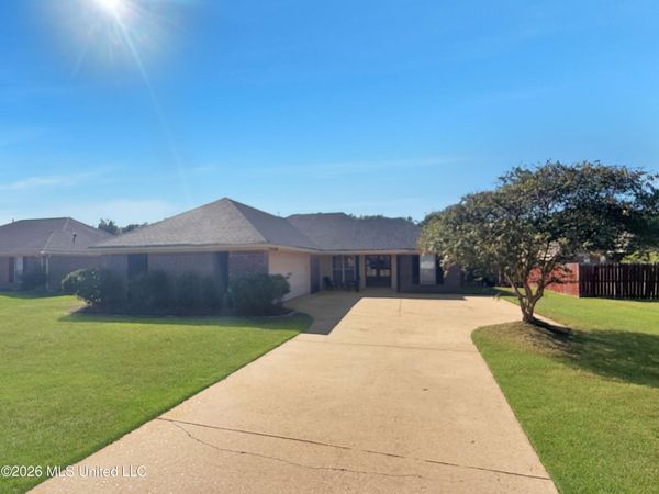 221 Oak Park Crossing, Pearl, MS 39208