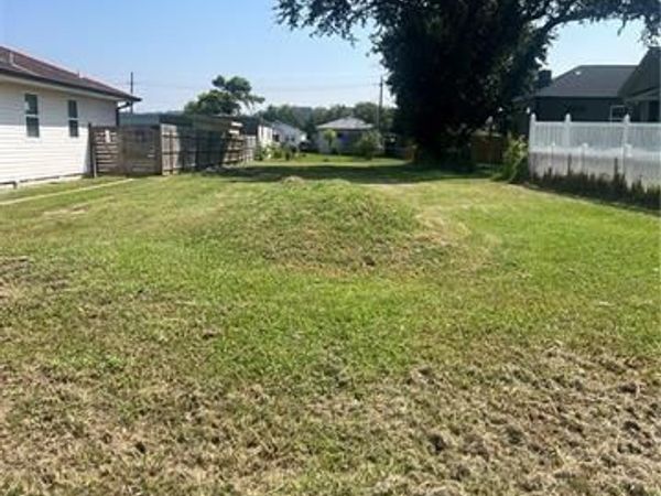 1418 MANDOLIN Street , New Orleans, LA 70122
