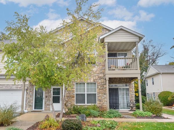 N16W26521 Meadowgrass CIRCLE, Unit A, Pewaukee, WI 53072