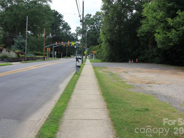 571 Union Street S, Concord, NC 28025