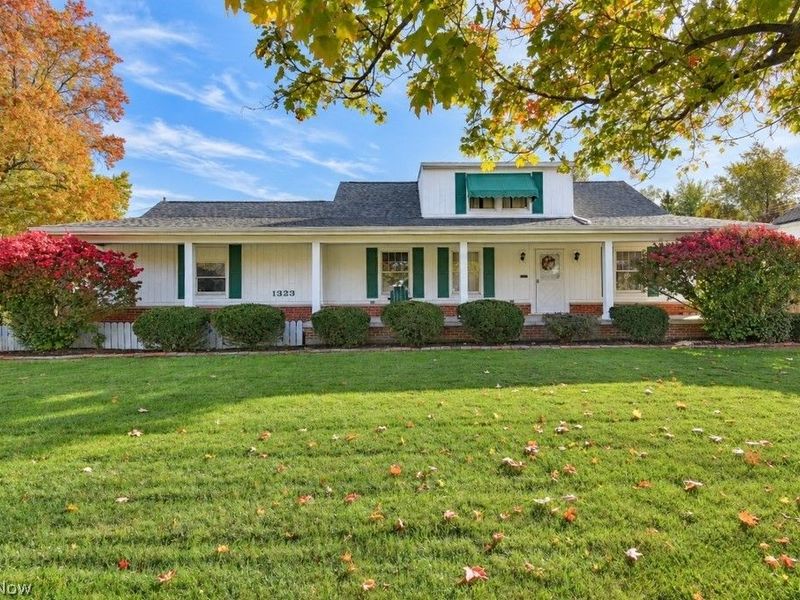 1323 Richmond Road, Lyndhurst, OH 44124 Photo 1